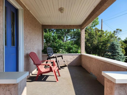 4813 4 Street West, Claresholm, AB 