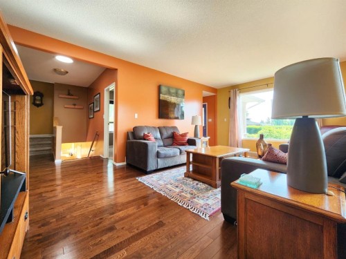 4813 4 Street West, Claresholm, AB 