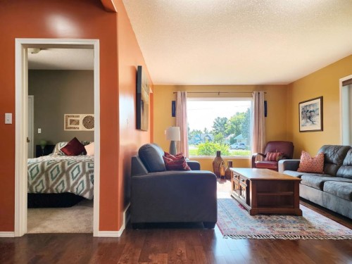 4813 4 Street West, Claresholm, AB 