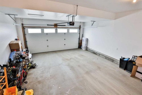 1109 Pacific Circle West, Lethbridge, AB - Indoor Photo Showing Garage