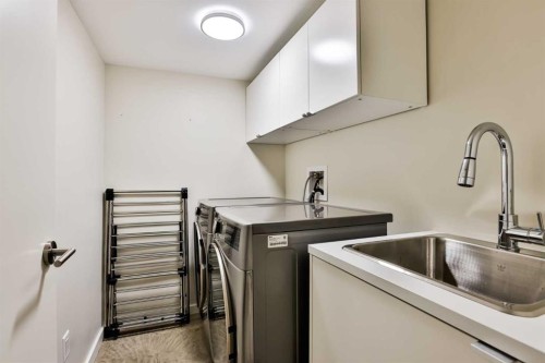 22 Riverland Close West, Lethbridge, AB 