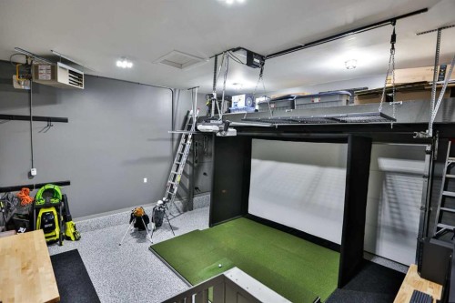 22 Riverland Close West, Lethbridge, AB 