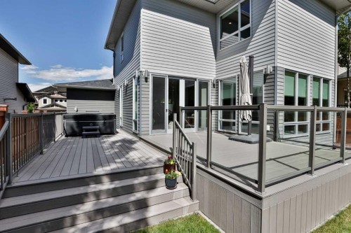 22 Riverland Close West, Lethbridge, AB 