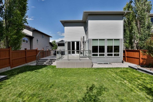 22 Riverland Close West, Lethbridge, AB 