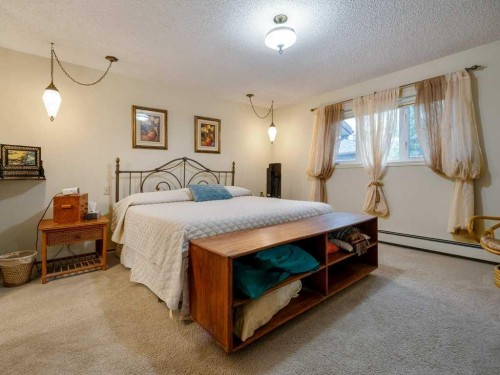 2201 21 Avenue, Coaldale, AB - Indoor Photo Showing Bedroom