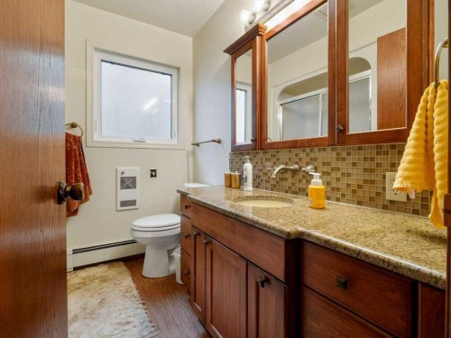 2201 21 Avenue, Coaldale, AB - Indoor Photo Showing Bathroom
