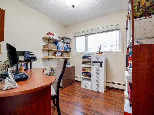2201 21 Avenue, Coaldale, AB - Indoor Photo Showing Office