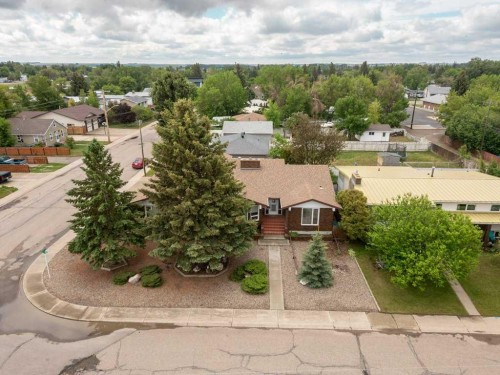 2201 21 Avenue, Coaldale, AB - Outdoor With View