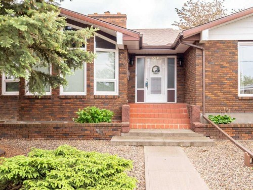 2201 21 Avenue, Coaldale, AB - Outdoor