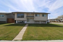 3918 52 st Taber, AB T1G 1B7