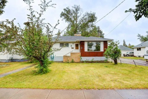 5104 54 Avenue  Taber, AB T1G 1N3