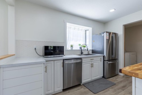 593 3 Avenue West, Cardston, AB 