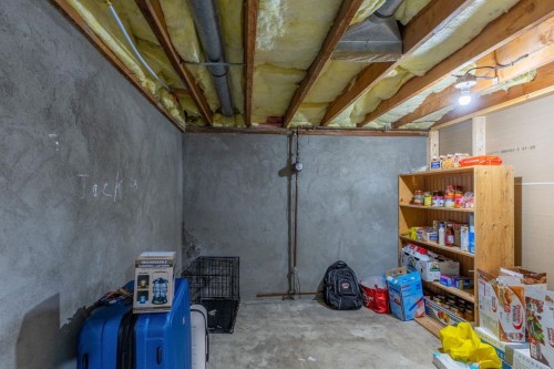 593 3 Avenue West, Cardston, AB 
