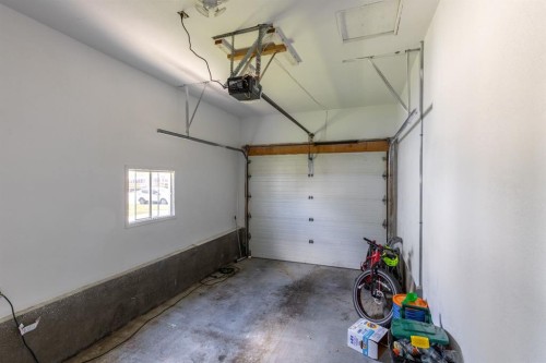 593 3 Avenue West, Cardston, AB 