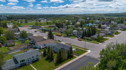 593 3 Avenue West, Cardston, AB 