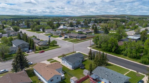 593 3 Avenue West, Cardston, AB 