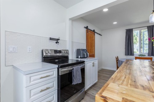 593 3 Avenue West, Cardston, AB 