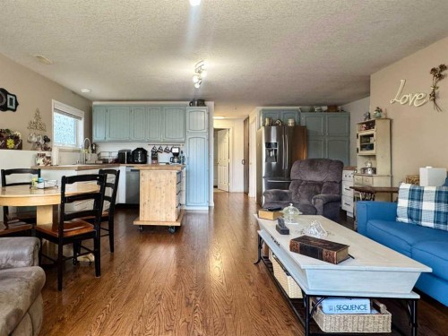 93 Heritage Crescent West, Lethbridge, AB - Indoor