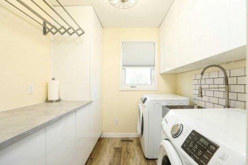 729 Columbia Boulevard West, Lethbridge, AB - Indoor Photo Showing Laundry Room