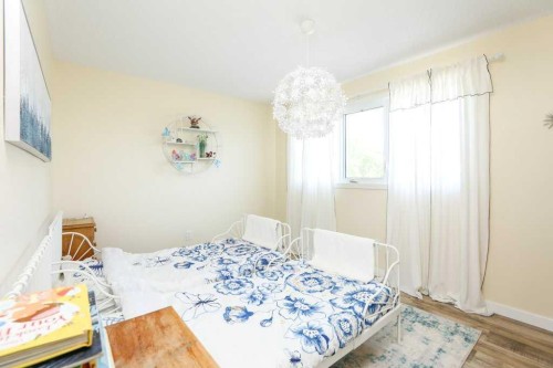 729 Columbia Boulevard West, Lethbridge, AB - Indoor Photo Showing Bedroom