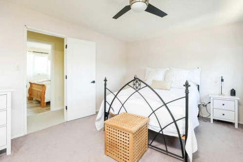 729 Columbia Boulevard West, Lethbridge, AB - Indoor Photo Showing Other Room