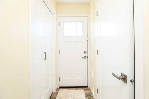 729 Columbia Boulevard West, Lethbridge, AB - Indoor Photo Showing Other Room