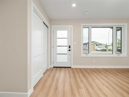 4818 72 Avenue, Taber, AB - Indoor Photo Showing Other Room