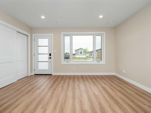 4818 72 Avenue, Taber, AB - Indoor Photo Showing Other Room