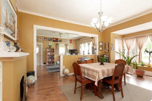 606 5 Street, Warner, AB - Indoor Photo Showing Dining Room