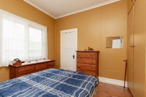 606 5 Street, Warner, AB - Indoor Photo Showing Bedroom