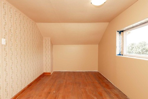 606 5 Street, Warner, AB - Indoor Photo Showing Other Room
