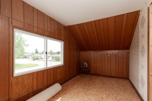 606 5 Street, Warner, AB - Indoor Photo Showing Other Room