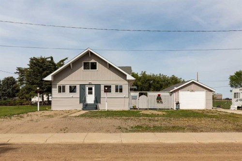 606 5 Street, Warner, AB - Outdoor