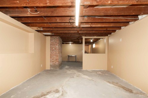 606 5 Street, Warner, AB - Indoor Photo Showing Other Room