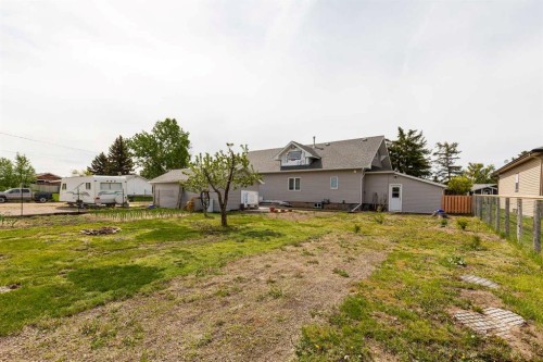 606 5 Street, Warner, AB - Outdoor