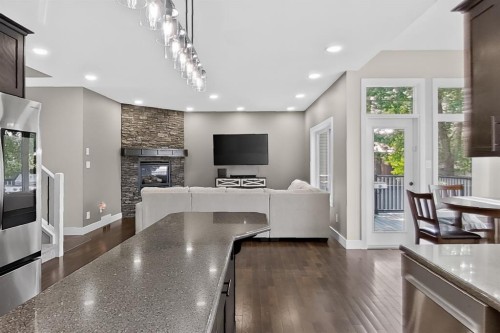 1596 Coalbanks Boulevard West, Lethbridge, AB - Indoor