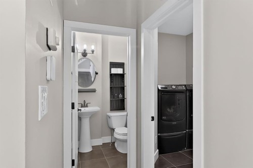 1596 Coalbanks Boulevard West, Lethbridge, AB - Indoor
