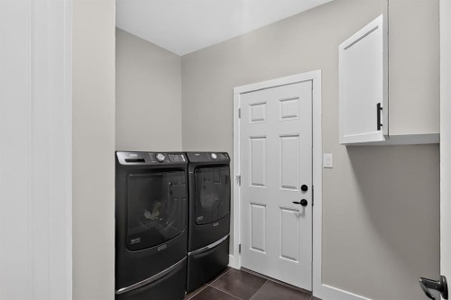 1596 Coalbanks Boulevard West, Lethbridge, AB - Indoor Photo Showing Laundry Room