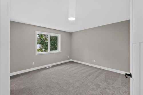 1596 Coalbanks Boulevard West, Lethbridge, AB - Indoor Photo Showing Other Room