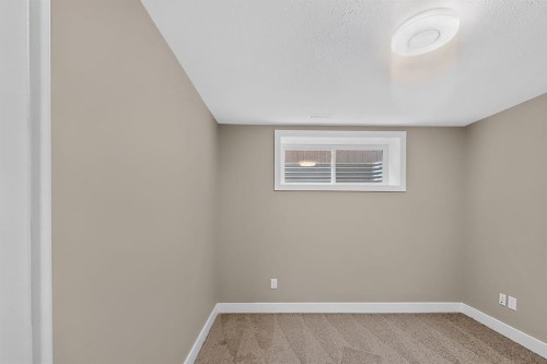 1596 Coalbanks Boulevard West, Lethbridge, AB - Indoor Photo Showing Other Room