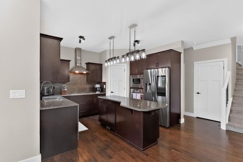 1596 Coalbanks Boulevard West, Lethbridge, AB - Indoor Photo Showing Kitchen With Upgraded Kitchen