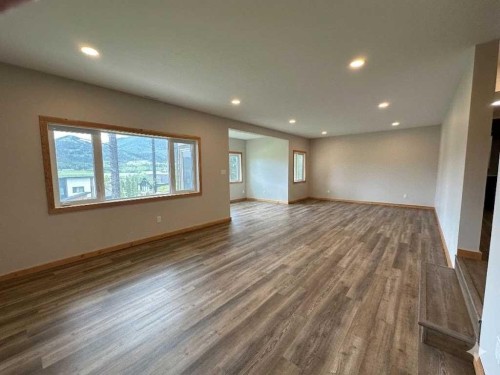 231 Southmore, Blairmore, AB 