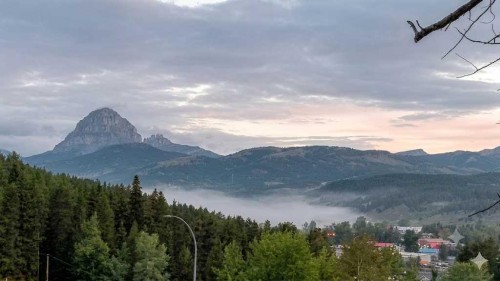 231 Southmore, Blairmore, AB - Outdoor With View