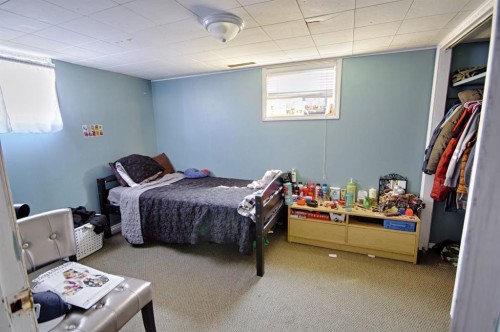 5014 48 Street, Taber, AB - Indoor Photo Showing Bedroom