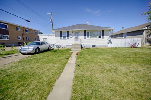 5014 48 Street, Taber, AB - Outdoor