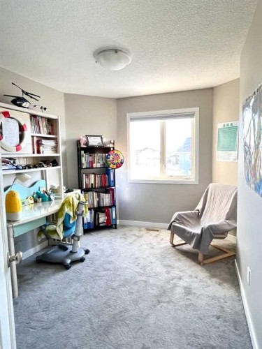 146 Silkstone Road West, Lethbridge, AB - Indoor