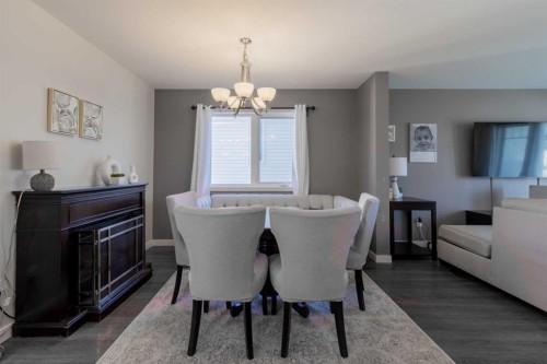 534 Keystone Chase West, Lethbridge, AB - Indoor Photo Showing Dining Room
