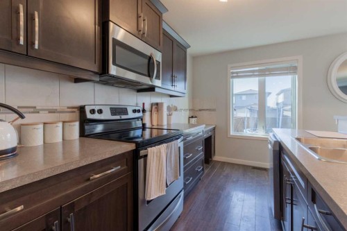 534 Keystone Chase West, Lethbridge, AB - Indoor Photo Showing Kitchen With Double Sink With Upgraded Kitchen