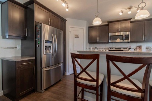 534 Keystone Chase West, Lethbridge, AB - Indoor Photo Showing Kitchen