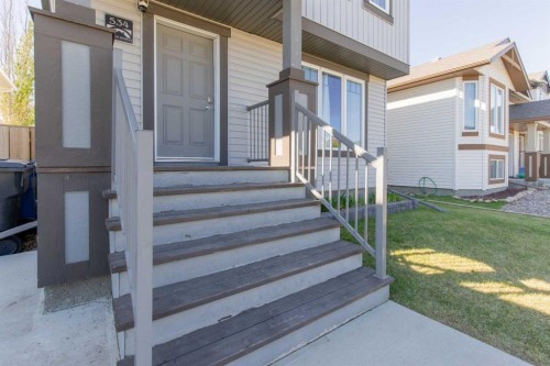 534 Keystone Chase West, Lethbridge, AB - Outdoor